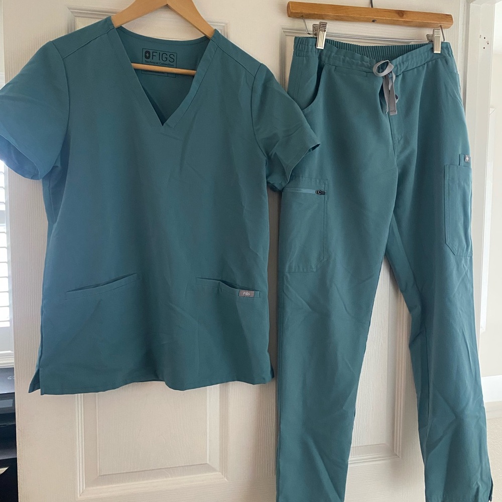 Figs Women's Teal Scrub Pants and Top Set